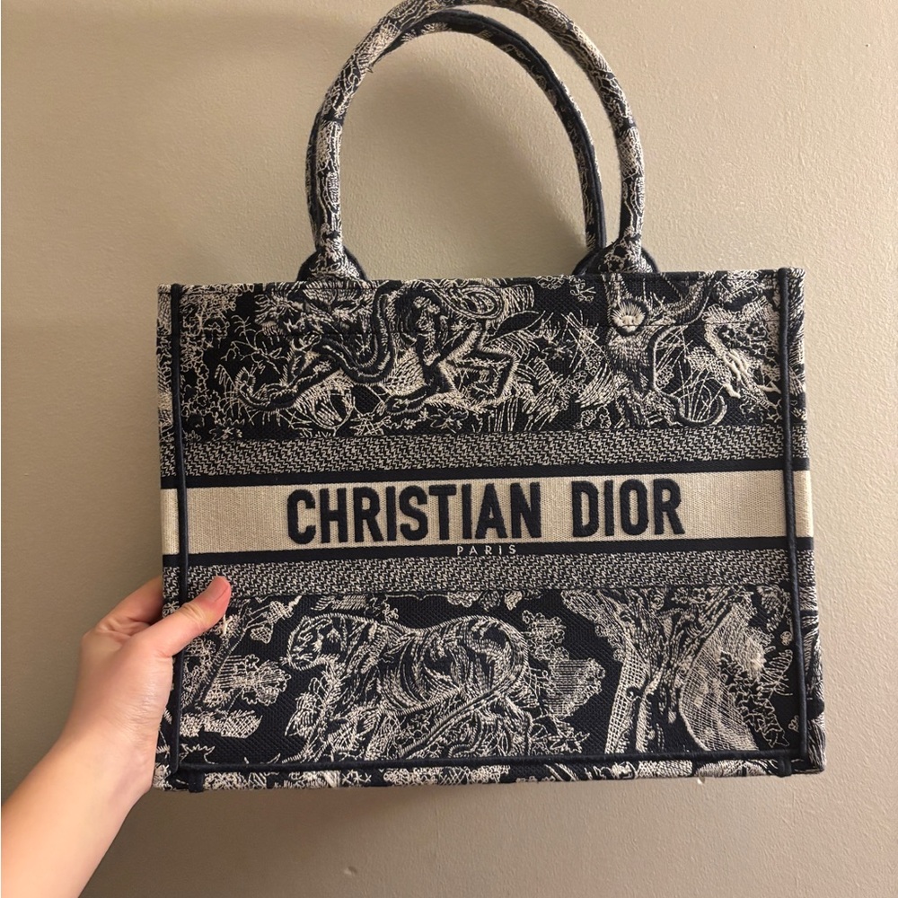 Tote bag good quality seldom used